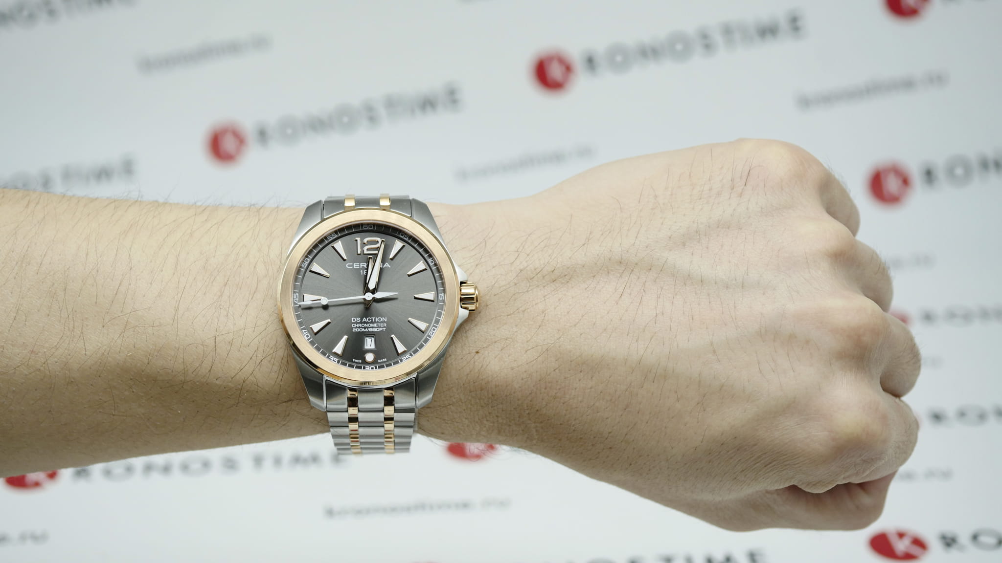 Certina C0328512208700 мужские часы застежка крупным планом